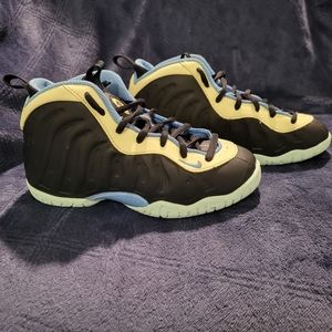 Nike LiL Posite Black and Pastel